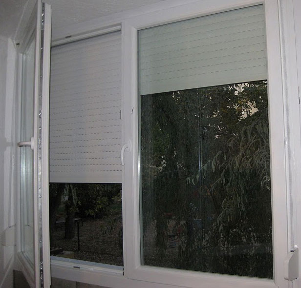 Ablakcsere szúnyogháló és redőny szereléssel